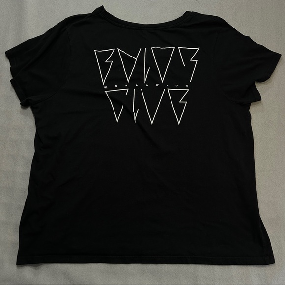 WWE “Curvy” Finn Balor T-Shirt - Picture 2 of 6